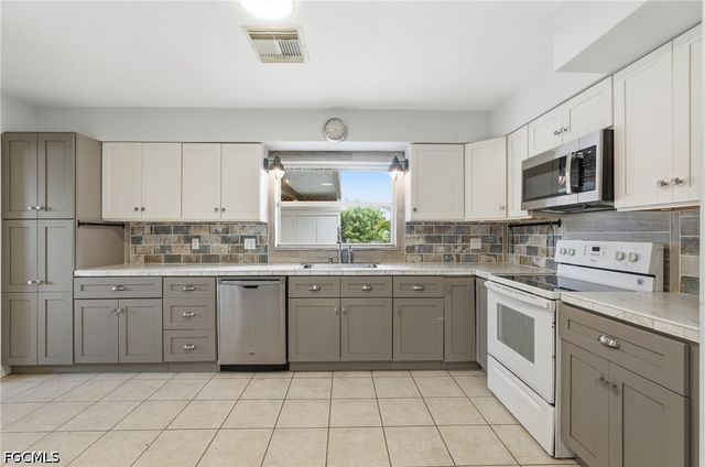 4430 Orange Grove BLVD, North Fort Myers, FL 33903