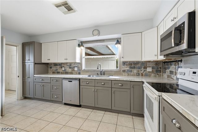 4430 Orange Grove BLVD, North Fort Myers, FL 33903