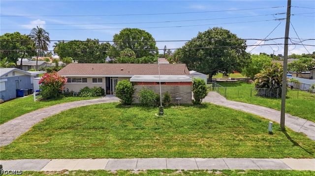 4430 Orange Grove BLVD, North Fort Myers, FL 33903
