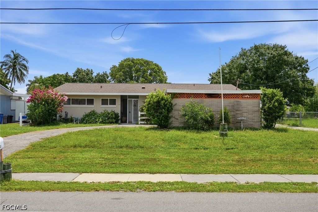 4430 Orange Grove BLVD, North Fort Myers, FL 33903