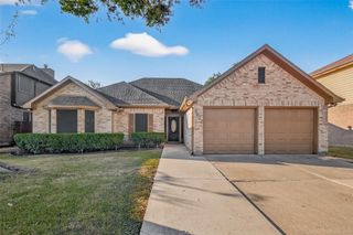 8802 Kensington Court, La Porte, TX 77571