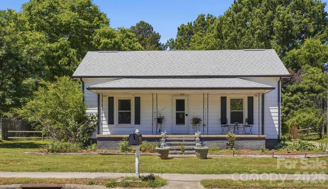 30 Selma Drive, Mooresville, NC 28115