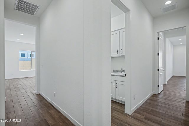 8032 E JUNE Circle, Mesa, AZ 85207