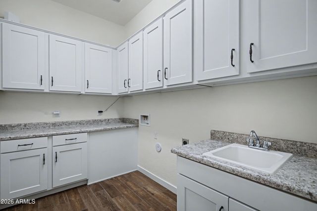 8032 E JUNE Circle, Mesa, AZ 85207