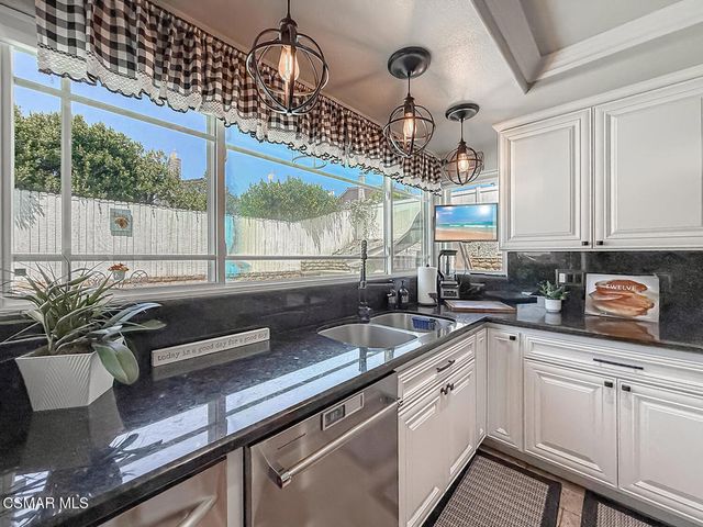 371 Havenside Avenue, Newbury Park, CA 91320