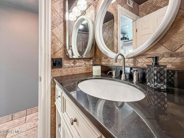 371 Havenside Avenue, Newbury Park, CA 91320