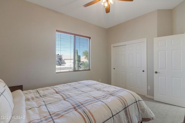 8136 N Night Pony Drive, Tucson, AZ 85743