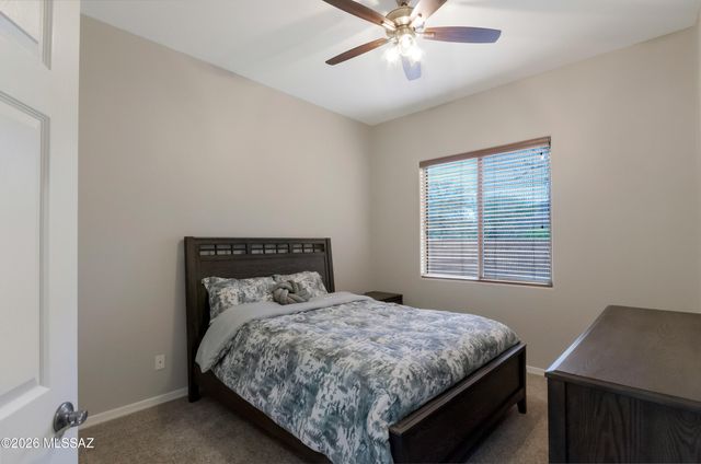 8136 N Night Pony Drive, Tucson, AZ 85743