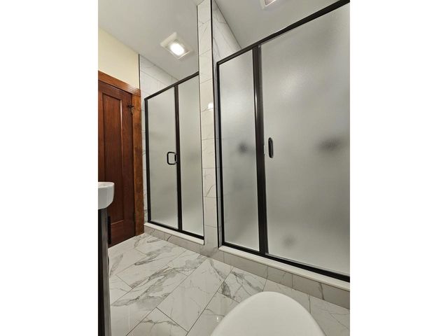 44 Drew Street, Burlington, VT 05401