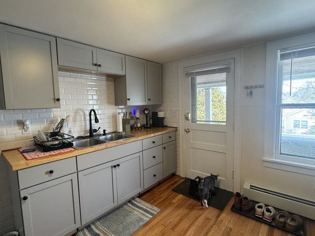 44 Drew Street, Burlington, VT 05401