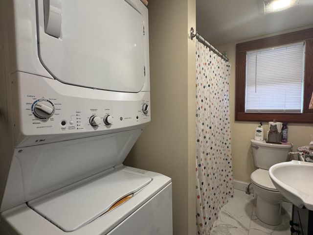 44 Drew Street, Burlington, VT 05401