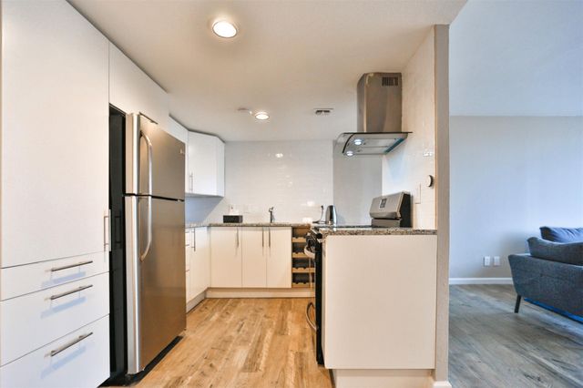 1800 Lavaca ST A-608, Austin, TX 78701