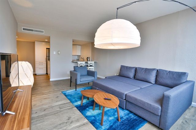 1800 Lavaca ST A-608, Austin, TX 78701