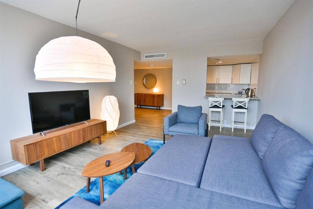 1800 Lavaca ST A-608, Austin, TX 78701