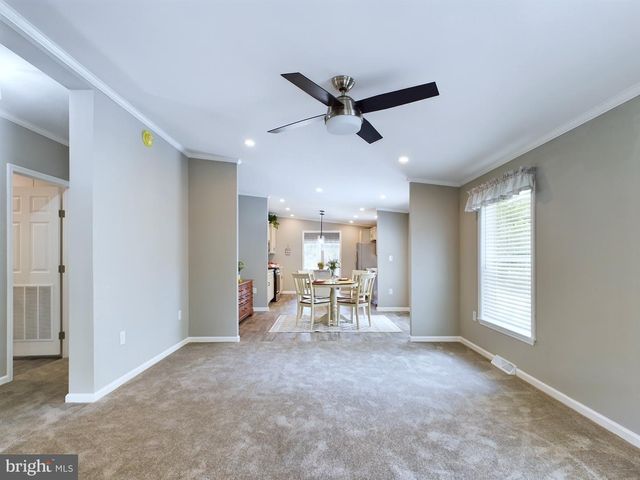 723 LAKE DR, Mount Wolf, PA 17347