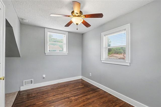 5642 Harrison Street, Kansas City, MO 64110