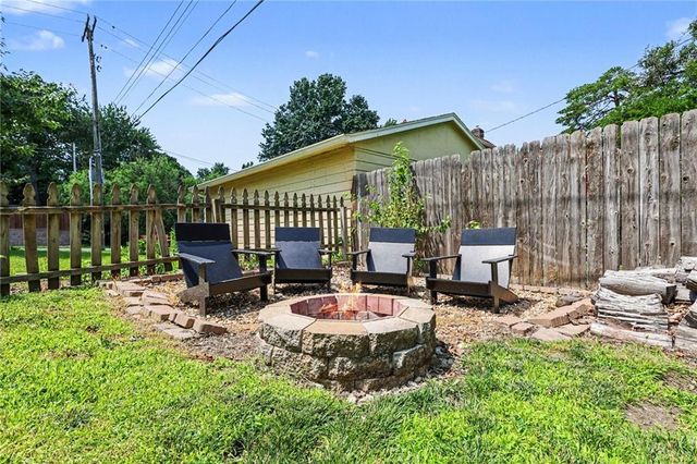 5642 Harrison Street, Kansas City, MO 64110