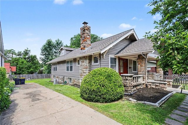 5642 Harrison Street, Kansas City, MO 64110