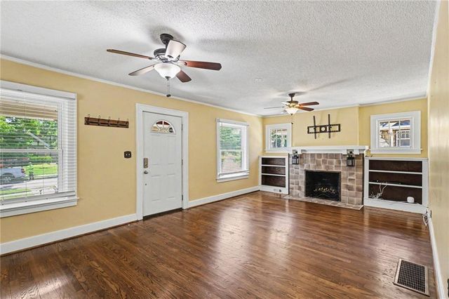 5642 Harrison Street, Kansas City, MO 64110