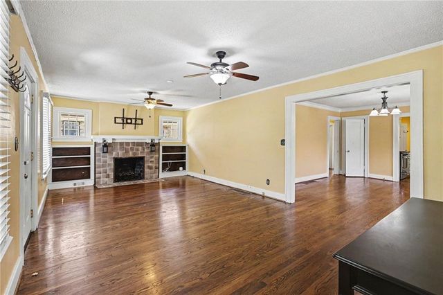 5642 Harrison Street, Kansas City, MO 64110
