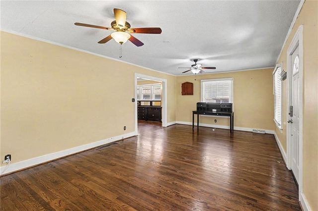 5642 Harrison Street, Kansas City, MO 64110