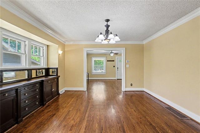 5642 Harrison Street, Kansas City, MO 64110