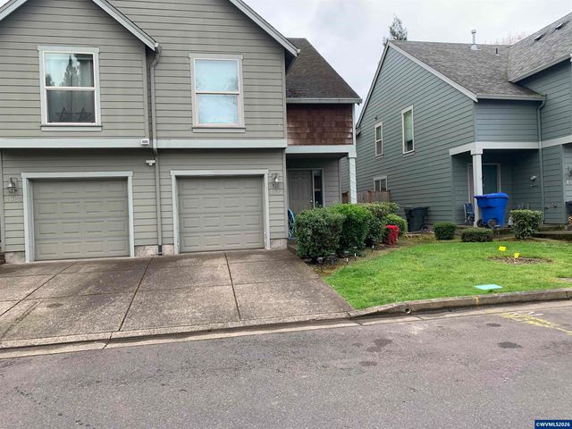 4022 Aden Pl NE, Salem, OR 97305