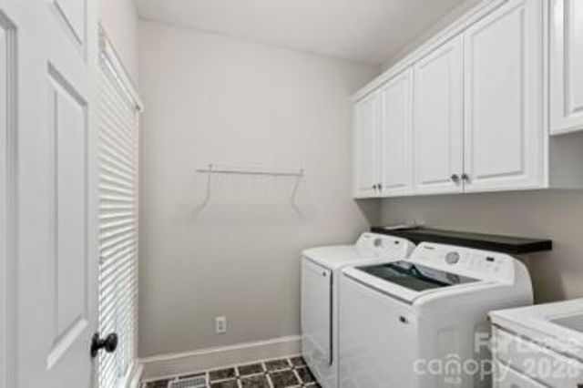 3833 Denmeade Drive, Charlotte, NC 28269