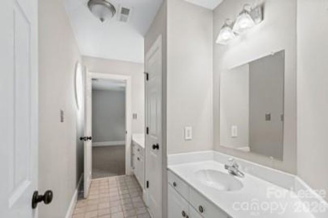 3833 Denmeade Drive, Charlotte, NC 28269