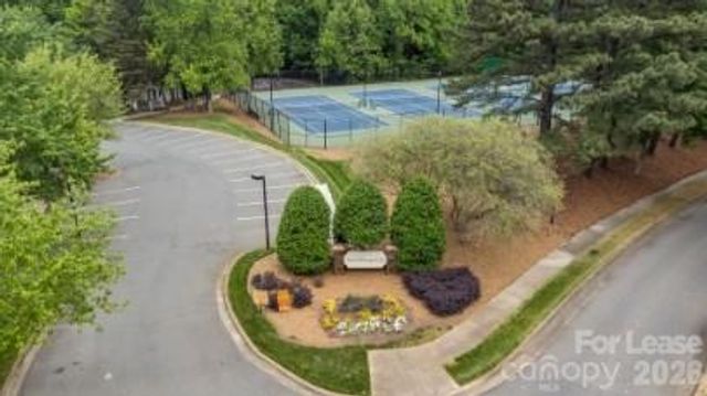 3833 Denmeade Drive, Charlotte, NC 28269