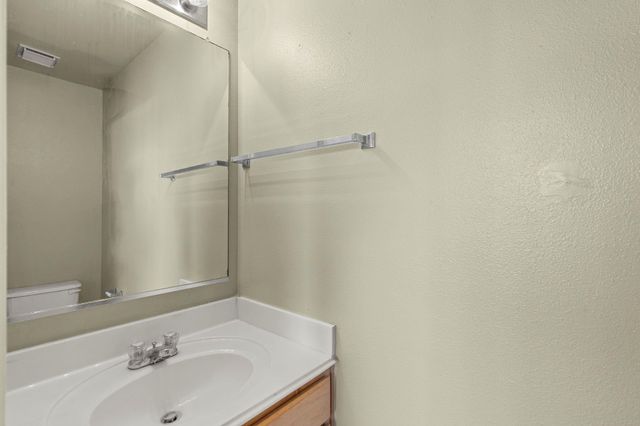 105 Green Isle Ave Avenue 120, Dickinson, TX 77539