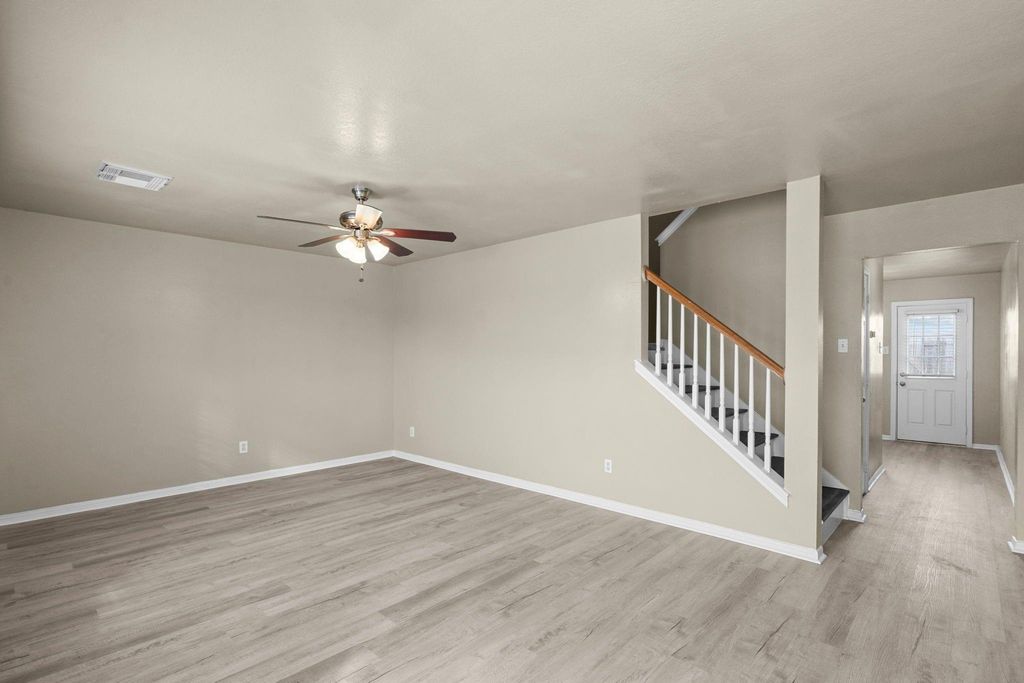 105 Green Isle Ave Avenue 120, Dickinson, TX 77539