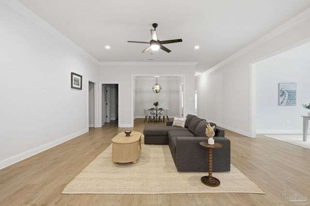 3050 Mountain Laurel Tr, Cantonment, FL 32533