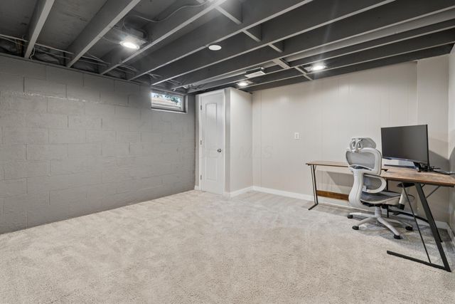 3614 Rochfort Bridge, Columbus, OH 43221