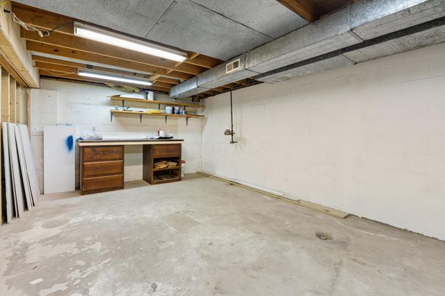 3614 Rochfort Bridge, Columbus, OH 43221