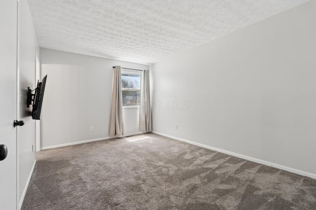3614 Rochfort Bridge, Columbus, OH 43221