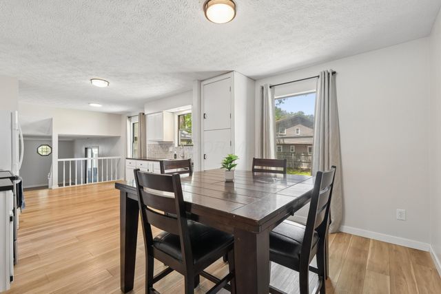 3614 Rochfort Bridge, Columbus, OH 43221