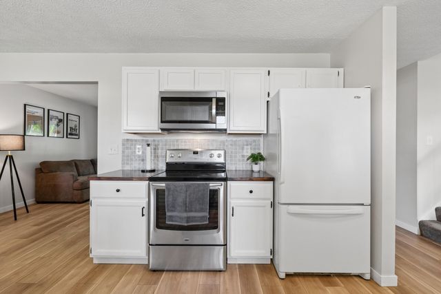 3614 Rochfort Bridge, Columbus, OH 43221