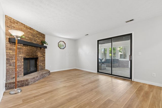 3614 Rochfort Bridge, Columbus, OH 43221