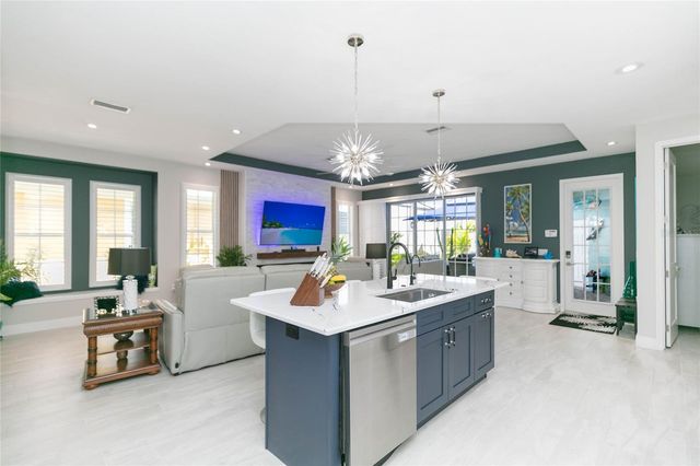 204 LATITUDE PLACE, Apollo Beach, FL 33572
