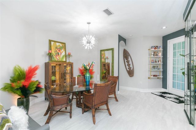 204 LATITUDE PLACE, Apollo Beach, FL 33572