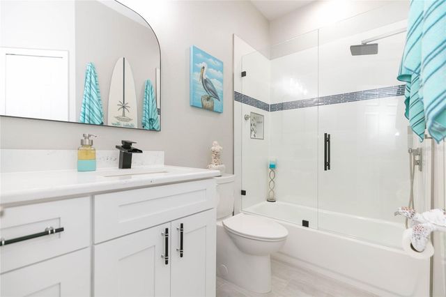 204 LATITUDE PLACE, Apollo Beach, FL 33572