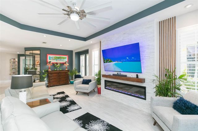 204 LATITUDE PLACE, Apollo Beach, FL 33572