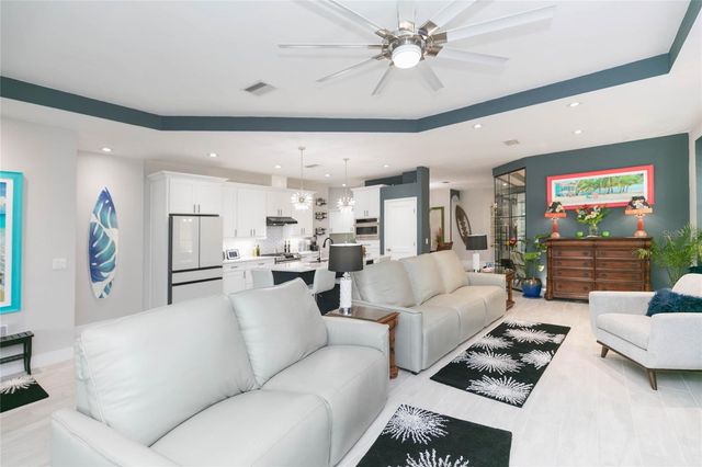 204 LATITUDE PLACE, Apollo Beach, FL 33572