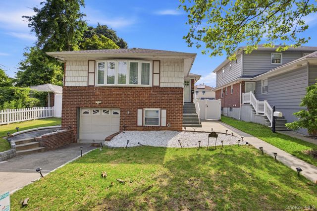 2811 Clearview Expressway, Bayside, NY 11360