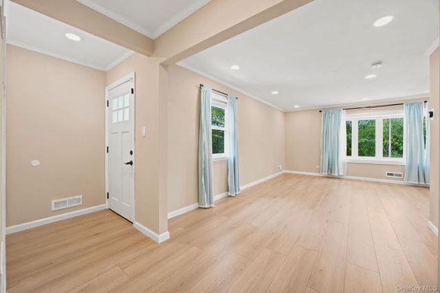2811 Clearview Expressway, Bayside, NY 11360