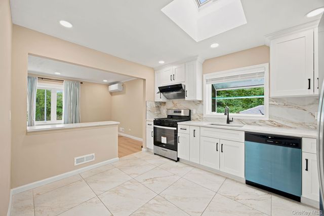 2811 Clearview Expressway, Bayside, NY 11360
