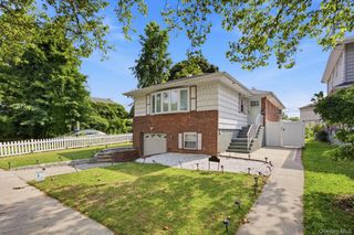 2811 Clearview Expressway, Bayside, NY 11360