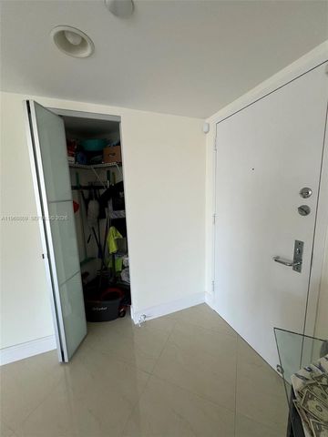 3530 Mystic Pointe Dr 1215, Aventura, FL 33180