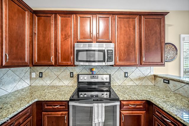 908 Sequoia Ridge Drive, Fuquay Varina, NC 27526